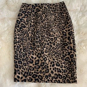 ❤️ WHBM LEOPARD PENCIL SKIRT❤️